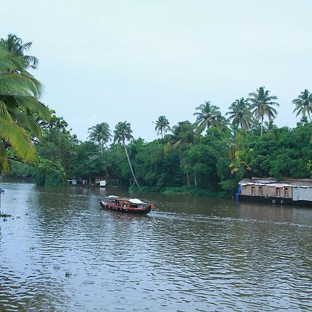 Hotel Chaandhni Lake View Alappuzha Exterior foto